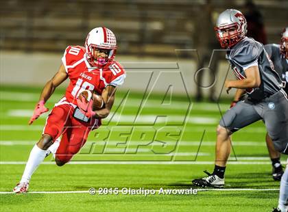 Thumbnail 3 in Terrell vs. Wilson (UIL 5A Bi-District Playoff) photogallery.