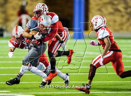 Thumbnail 1 in Terrell vs. Wilson (UIL 5A Bi-District Playoff) photogallery.