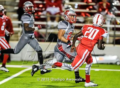 Thumbnail 1 in Terrell vs. Wilson (UIL 5A Bi-District Playoff) photogallery.