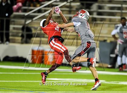 Thumbnail 2 in Terrell vs. Wilson (UIL 5A Bi-District Playoff) photogallery.