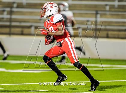 Thumbnail 2 in Terrell vs. Wilson (UIL 5A Bi-District Playoff) photogallery.