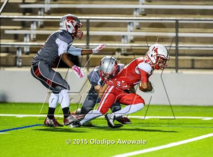 Thumbnail 2 in Terrell vs. Wilson (UIL 5A Bi-District Playoff) photogallery.