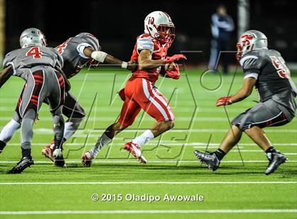 Thumbnail 2 in Terrell vs. Wilson (UIL 5A Bi-District Playoff) photogallery.