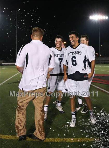 Thumbnail 3 in Fairport vs. Mendon/Sutherland (Section 5 Class A Final) photogallery.