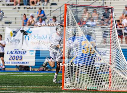 Thumbnail 3 in Garden City vs. Comsewogue NYSPHSAA Quarterfinals Class B Championship photogallery.