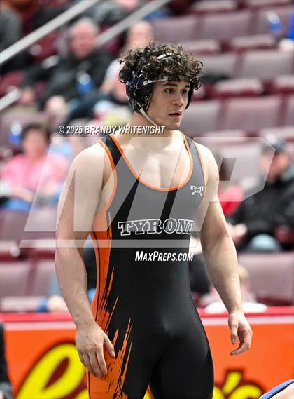Thumbnail 3 in PIAA Boys AA/AAA Wrestling Championship photogallery.