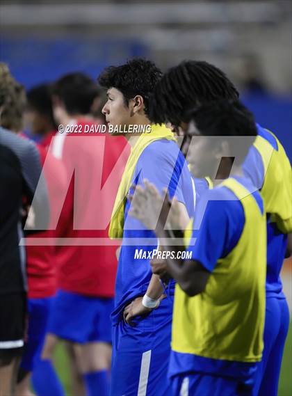 Thumbnail 3 in Allen vs. Coppell (UIL 6A Bi-District Playoff) photogallery.