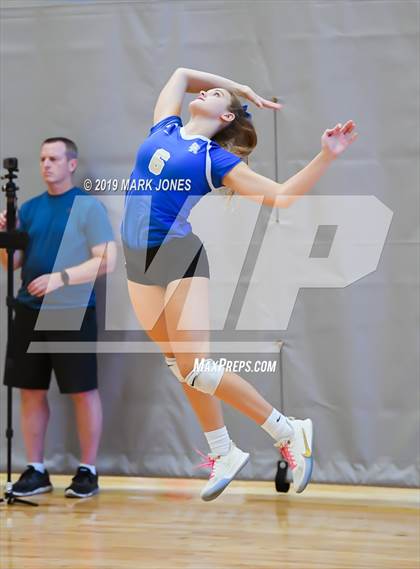 Thumbnail 2 in Cathedral Catholic vs. Santa Margarita (Nike Tournament of Champions) photogallery.
