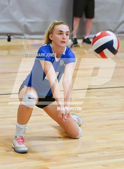 Thumbnail 2 in Cathedral Catholic vs. Santa Margarita (Nike Tournament of Champions) photogallery.