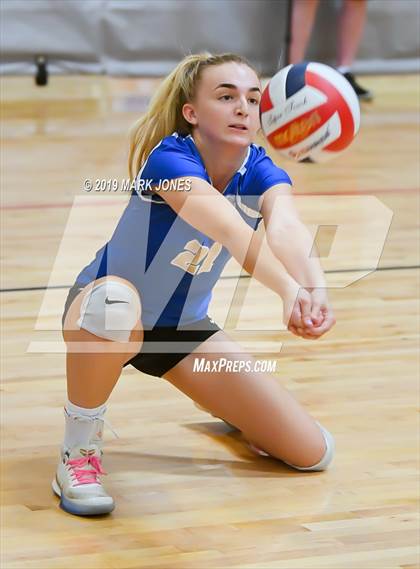 Thumbnail 3 in Cathedral Catholic vs. Santa Margarita (Nike Tournament of Champions) photogallery.