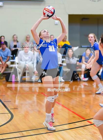 Thumbnail 1 in Cathedral Catholic vs. Santa Margarita (Nike Tournament of Champions) photogallery.