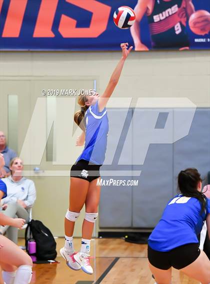 Thumbnail 2 in Cathedral Catholic vs. Santa Margarita (Nike Tournament of Champions) photogallery.