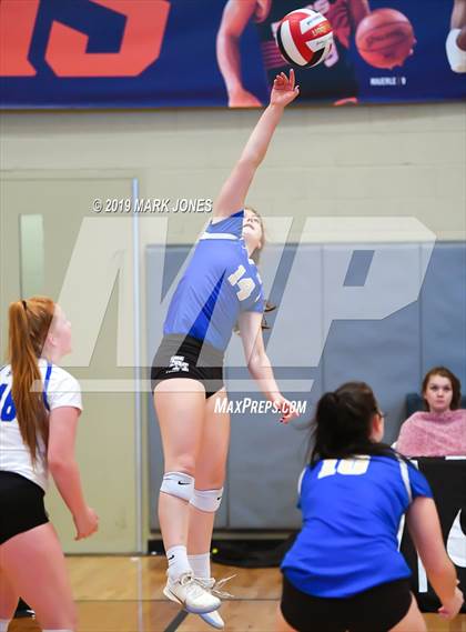 Thumbnail 2 in Cathedral Catholic vs. Santa Margarita (Nike Tournament of Champions) photogallery.