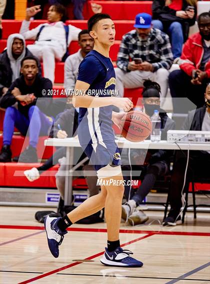 Thumbnail 2 in El Capitan vs. Inderkum (Cordova Christmas Classic) photogallery.