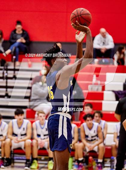 Thumbnail 3 in El Capitan vs. Inderkum (Cordova Christmas Classic) photogallery.