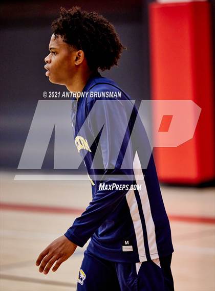Thumbnail 1 in El Capitan vs. Inderkum (Cordova Christmas Classic) photogallery.