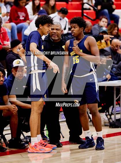 Thumbnail 1 in El Capitan vs. Inderkum (Cordova Christmas Classic) photogallery.