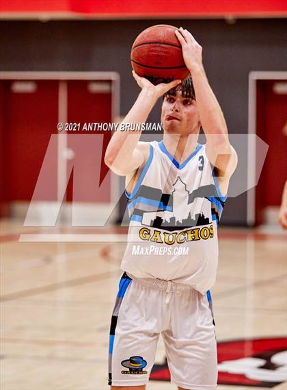 Thumbnail 2 in El Capitan vs. Inderkum (Cordova Christmas Classic) photogallery.