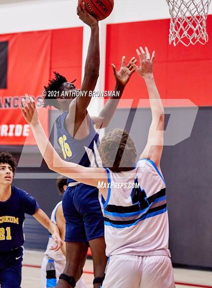 Thumbnail 3 in El Capitan vs. Inderkum (Cordova Christmas Classic) photogallery.