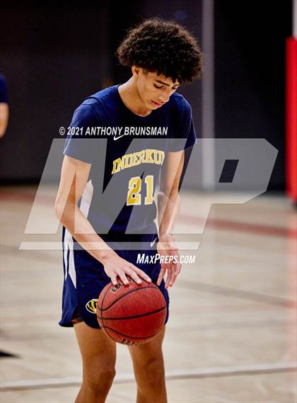 Thumbnail 2 in El Capitan vs. Inderkum (Cordova Christmas Classic) photogallery.