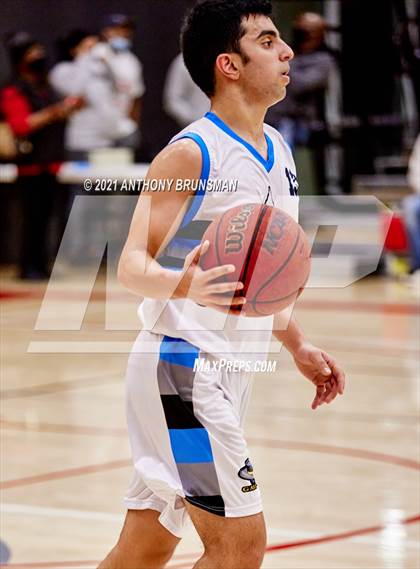 Thumbnail 2 in El Capitan vs. Inderkum (Cordova Christmas Classic) photogallery.