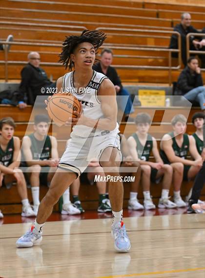 Thumbnail 1 in St. John Bosco vs. De La Salle (Torrey Pines Holiday Classic) photogallery.