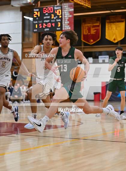 Thumbnail 2 in St. John Bosco vs. De La Salle (Torrey Pines Holiday Classic) photogallery.