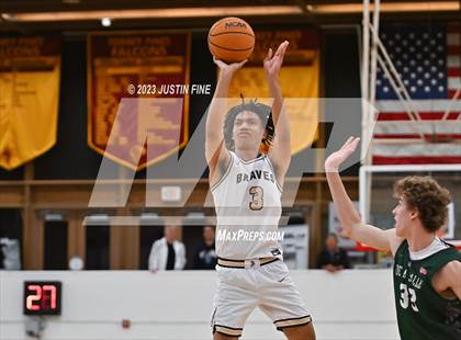 Thumbnail 1 in St. John Bosco vs. De La Salle (Torrey Pines Holiday Classic) photogallery.