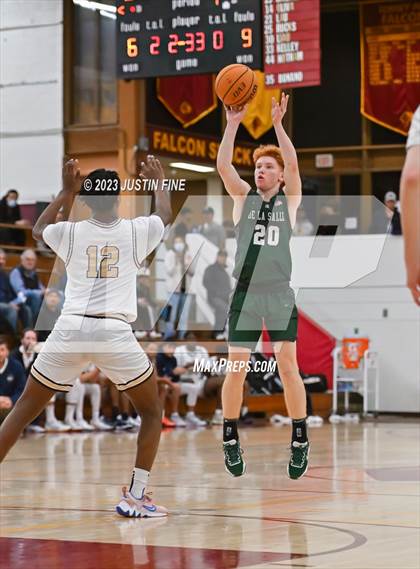 Thumbnail 1 in St. John Bosco vs. De La Salle (Torrey Pines Holiday Classic) photogallery.