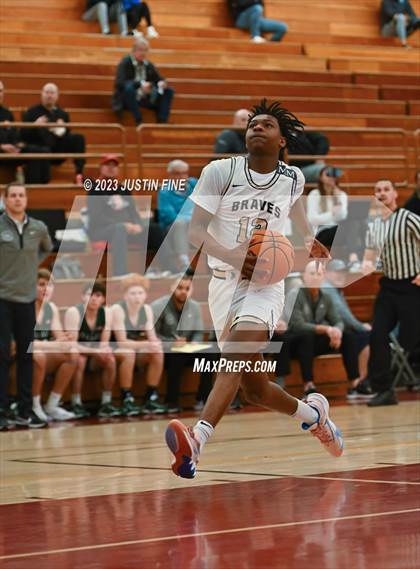 Thumbnail 1 in St. John Bosco vs. De La Salle (Torrey Pines Holiday Classic) photogallery.