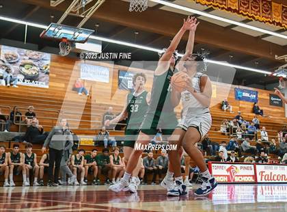 Thumbnail 1 in St. John Bosco vs. De La Salle (Torrey Pines Holiday Classic) photogallery.