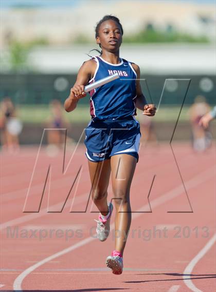 Thumbnail 2 in NISD District Track Meet photogallery.