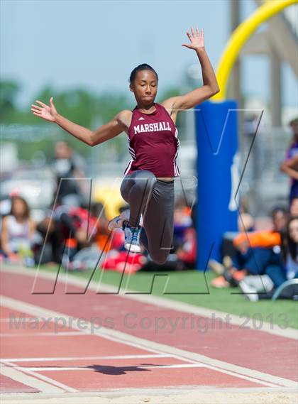Thumbnail 3 in NISD District Track Meet photogallery.
