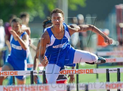 Thumbnail 2 in NISD District Track Meet photogallery.