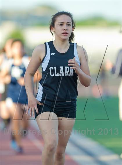 Thumbnail 1 in NISD District Track Meet photogallery.