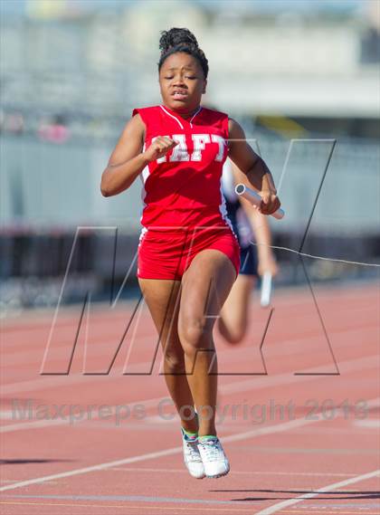 Thumbnail 1 in NISD District Track Meet photogallery.
