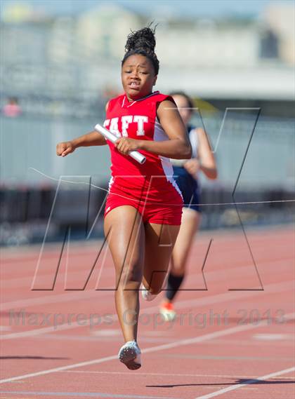 Thumbnail 3 in NISD District Track Meet photogallery.