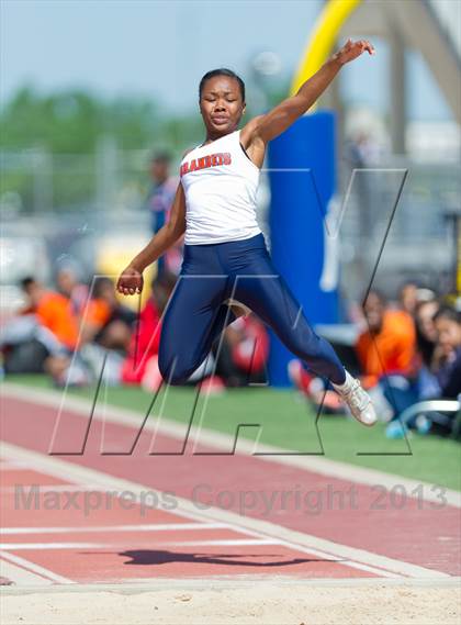 Thumbnail 3 in NISD District Track Meet photogallery.