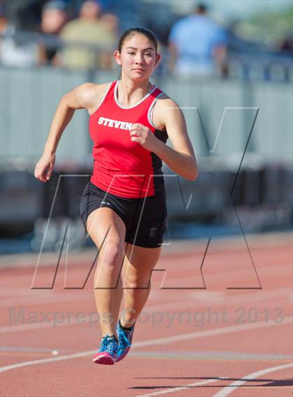 Thumbnail 3 in NISD District Track Meet photogallery.