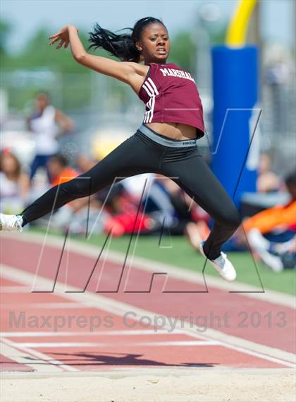 Thumbnail 3 in NISD District Track Meet photogallery.