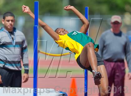 Thumbnail 2 in NISD District Track Meet photogallery.
