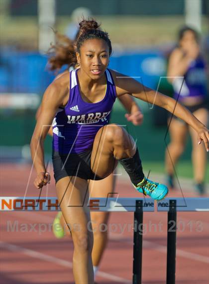 Thumbnail 2 in NISD District Track Meet photogallery.