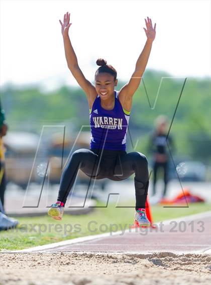 Thumbnail 3 in NISD District Track Meet photogallery.