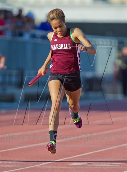 Thumbnail 3 in NISD District Track Meet photogallery.