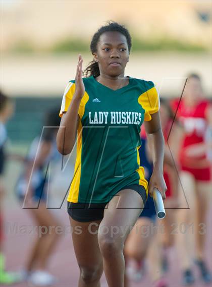Thumbnail 3 in NISD District Track Meet photogallery.