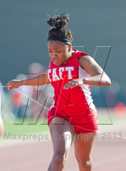 Thumbnail 3 in NISD District Track Meet photogallery.