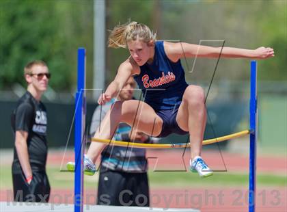 Thumbnail 2 in NISD District Track Meet photogallery.
