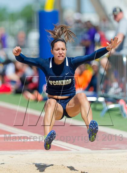 Thumbnail 2 in NISD District Track Meet photogallery.
