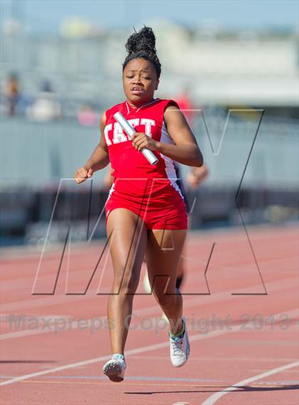 Thumbnail 2 in NISD District Track Meet photogallery.