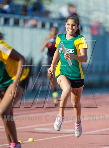 Thumbnail 3 in NISD District Track Meet photogallery.